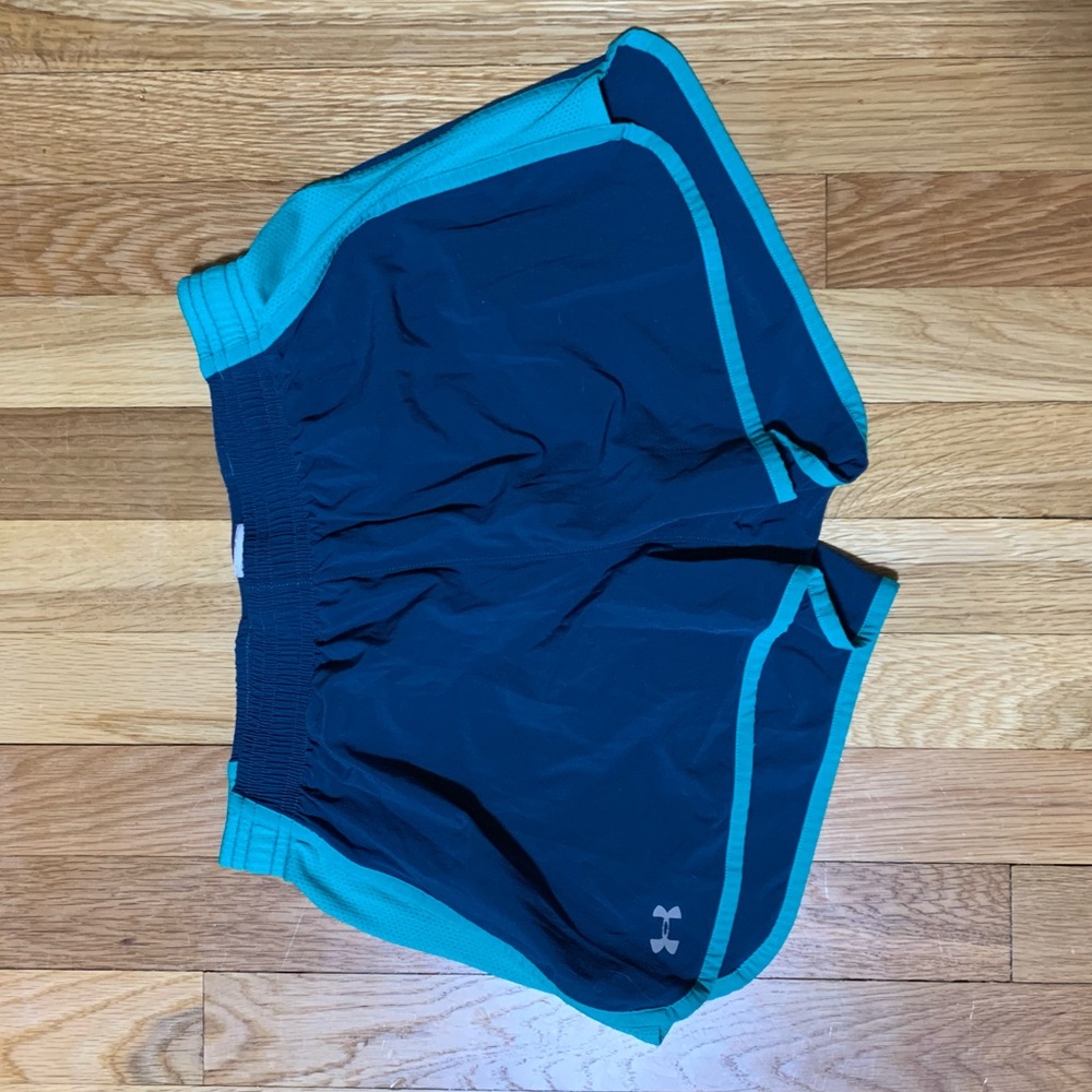 Under Armour Shorts - Size S